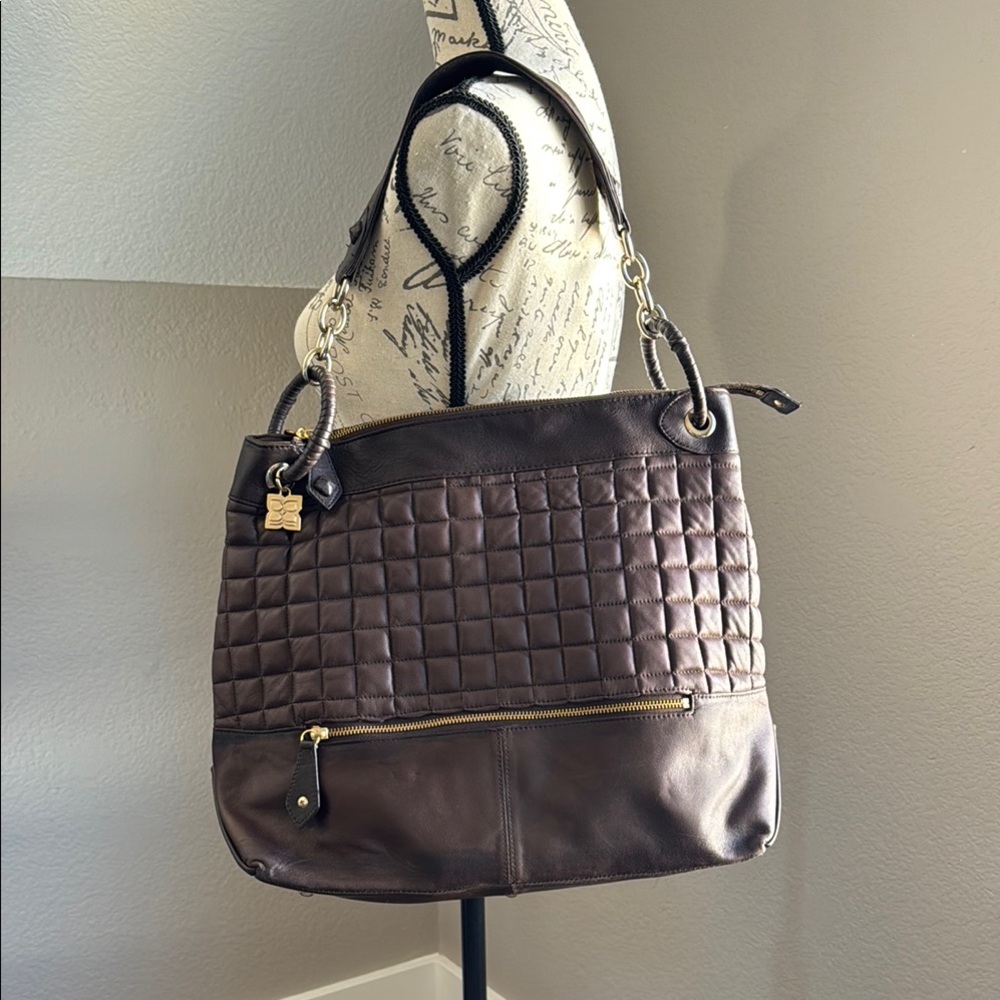 NWOT BCBGMAXARIA LARGE LEATHER SHOULDER Elegant Brown Quilted Women's Bag